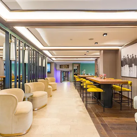 Hotel Regnum &