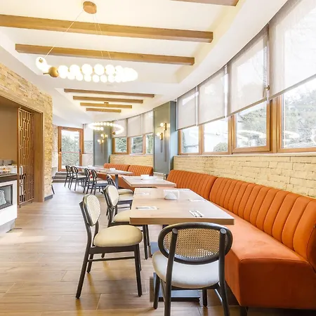Hotel Regnum &