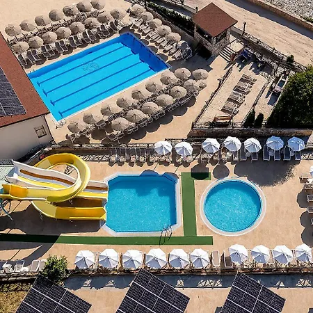 Regnum & ホテル バンスコ