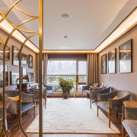 ホテル Regnum & バンスコ