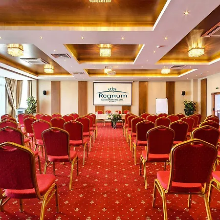 Regnum & ホテル