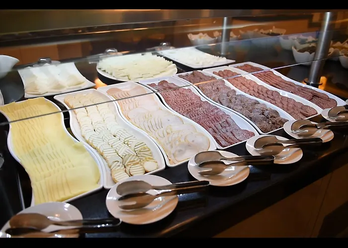 מלון Regnum & בנסקו