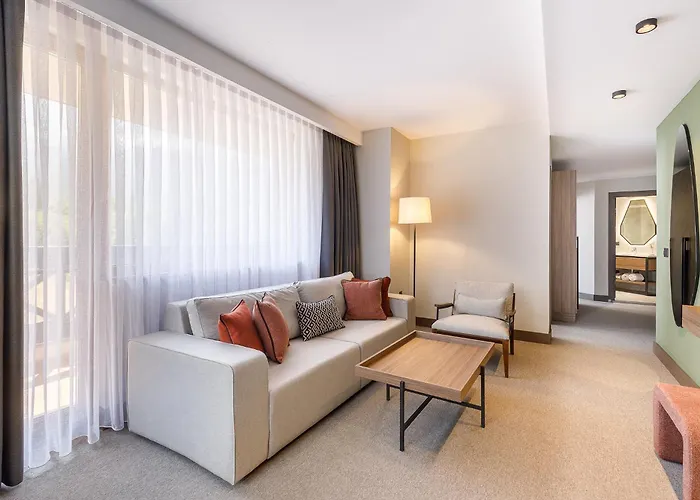 מלון Regnum & בנסקו